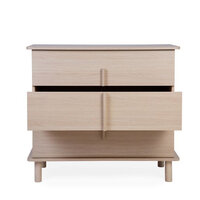 Tijdloze Nordica naturel commode voor moderne kinderkamer