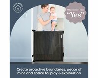 Dreambaby Glide &lsquo;N Hide oprolbaar traphekje | tot 140 cm breed en 90 cm hoog | Zwart