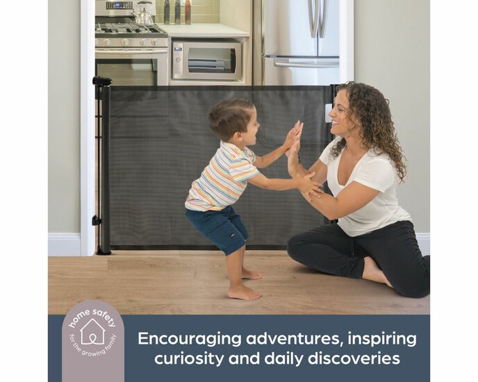 Dreambaby Glide &lsquo;N Hide oprolbaar traphekje | tot 140 cm breed en 90 cm hoog | Zwart